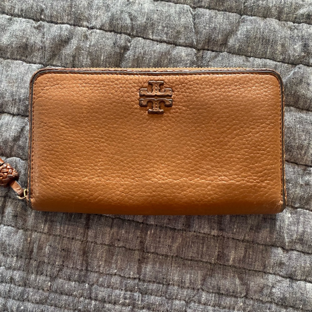 Used leather wallet from Tory Burch